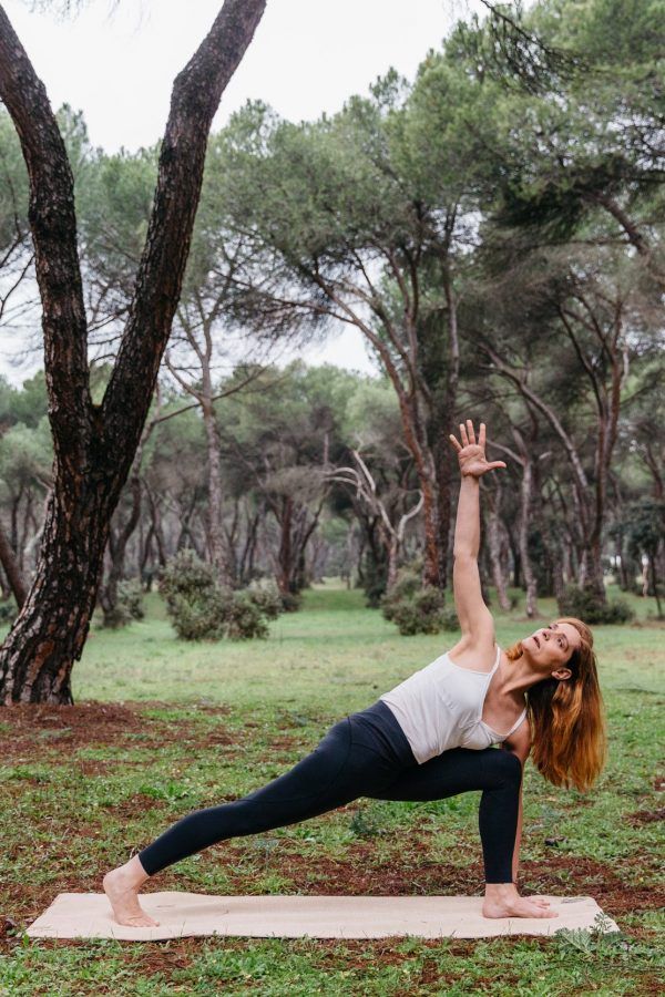 Yoga amable para todos los cuerpos con Ines Cadena